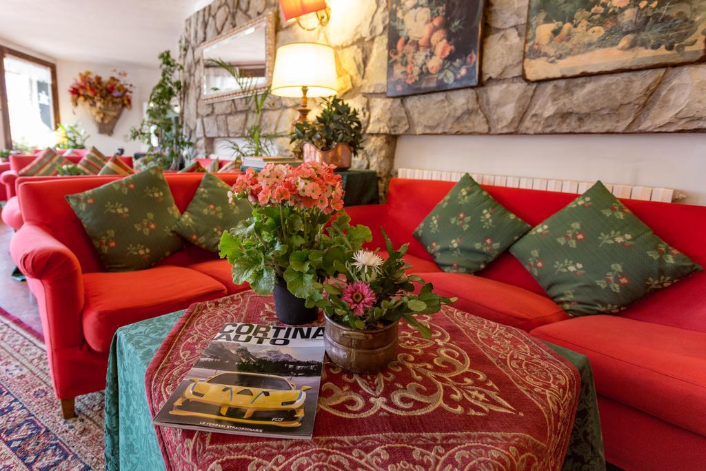Hotel Mirage Cortina d'Ampezzo Ngoại thất bức ảnh