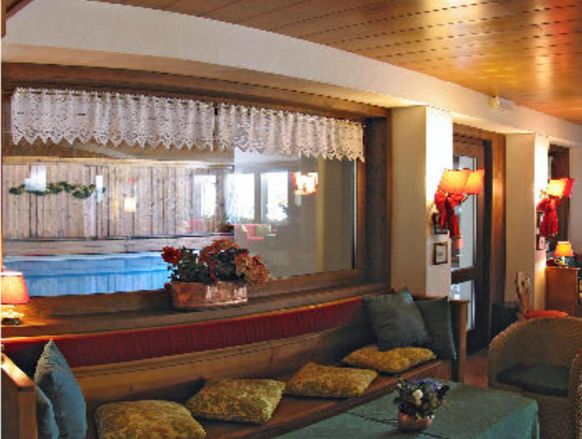 Hotel Mirage Cortina d'Ampezzo Ngoại thất bức ảnh